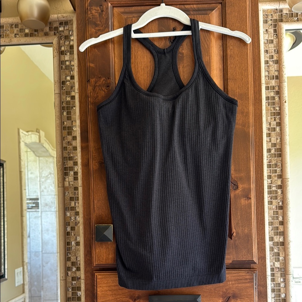 Lululemon Ebb to Street Black Ribbed Women's Tank Top sz 8